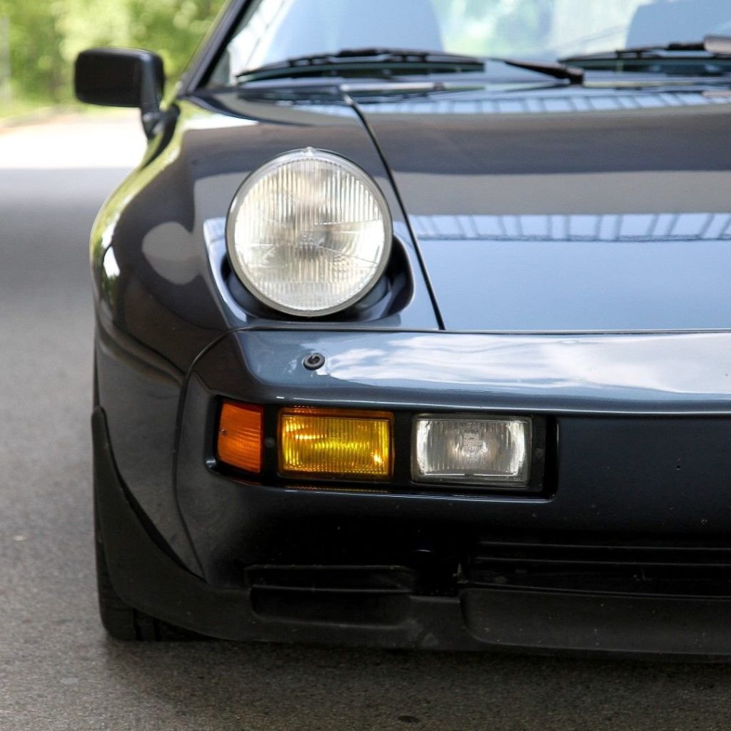 1985-porsche-928-s31